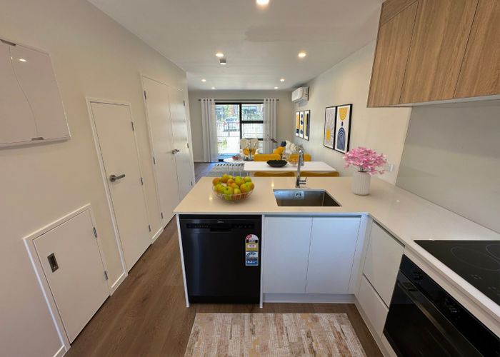  at 64 Selo Street, Glen Eden, Waitakere City, Auckland