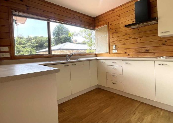  at 2/24 Dernie Edwards, Botany Downs, Manukau City, Auckland