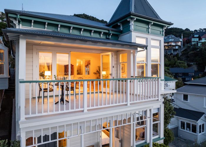  at 4 Baring Street, Oriental Bay, Wellington