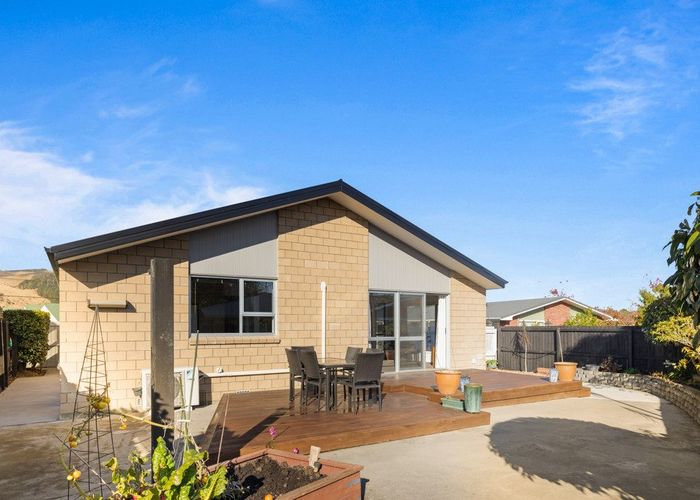  at 2/31 Beckford Road, Saint Martins, Christchurch