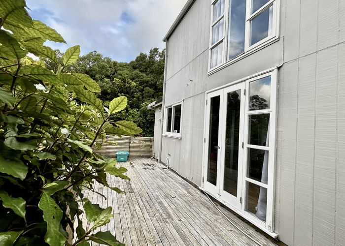  at 9 Selkirk Way, Karori, Wellington