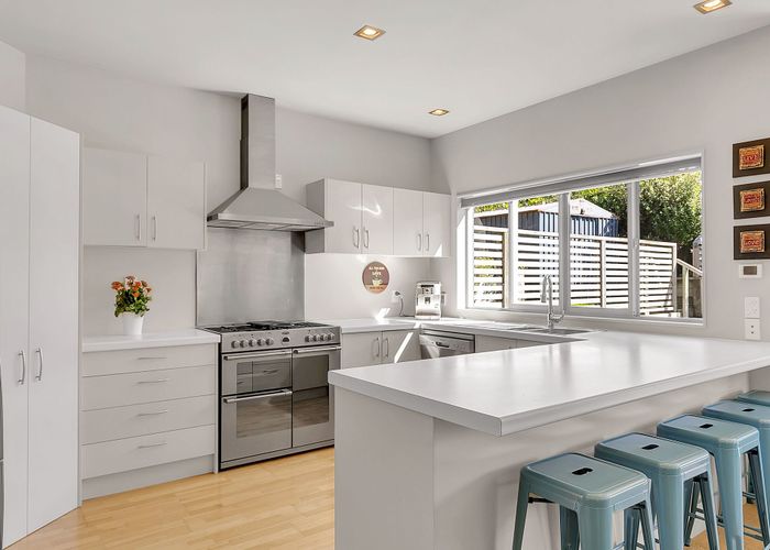 at 36 Tongariro Drive, Aotea, Porirua