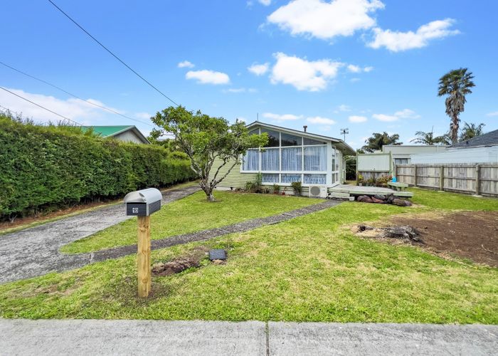  at 10 Keeling Road, Henderson, Auckland