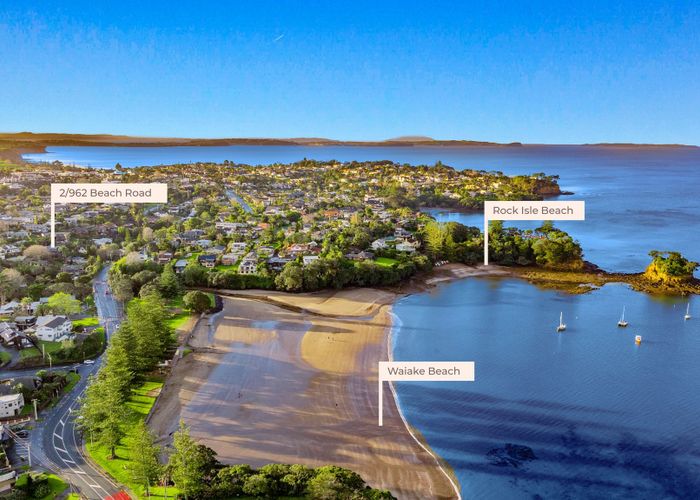  at 2/962 Beach Road, Torbay, North Shore City, Auckland