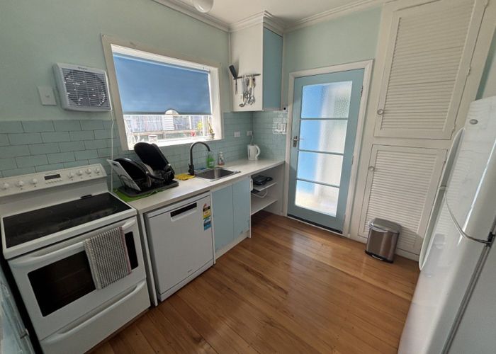  at 34 College Street, Awapuni, Palmerston North, Manawatu / Whanganui