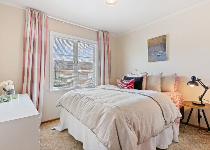  at 43 Alton Avenue, Hillcrest, North Shore City, Auckland