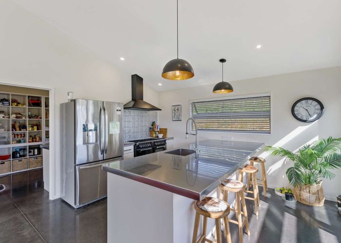  at 4 Bridle Way, Papakura