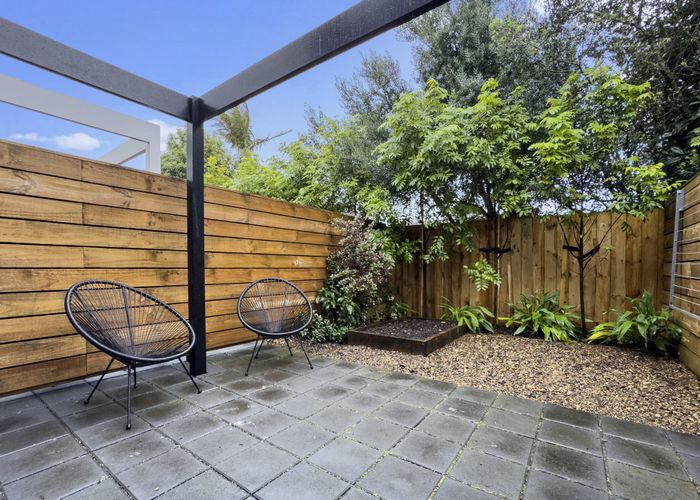  at 12 Whakahui Lane, Mangere Bridge, Manukau City, Auckland
