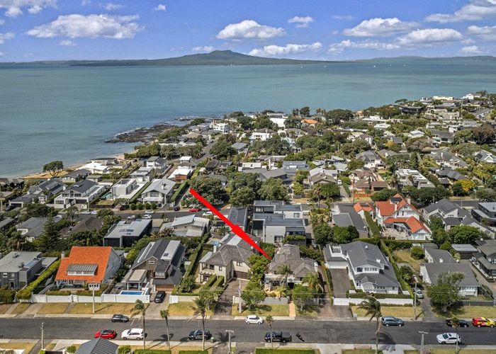  at 15A Ocean View Road, Milford, North Shore City, Auckland