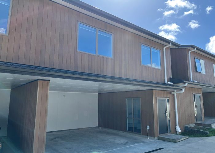  at 2/10 Gazeley Avenue, Silverdale, Hamilton, Waikato