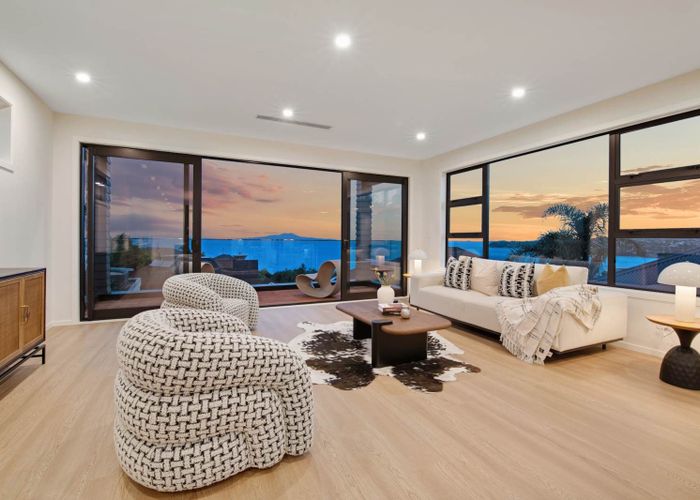  at 31 Churchill Road, Murrays Bay, North Shore City, Auckland