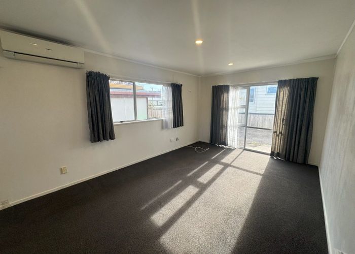  at 2/13 Alexander St, Papakura, Papakura, Auckland