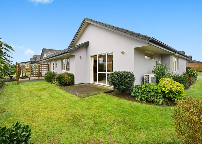  at 4/16 Rototuna Road, Flagstaff, Hamilton