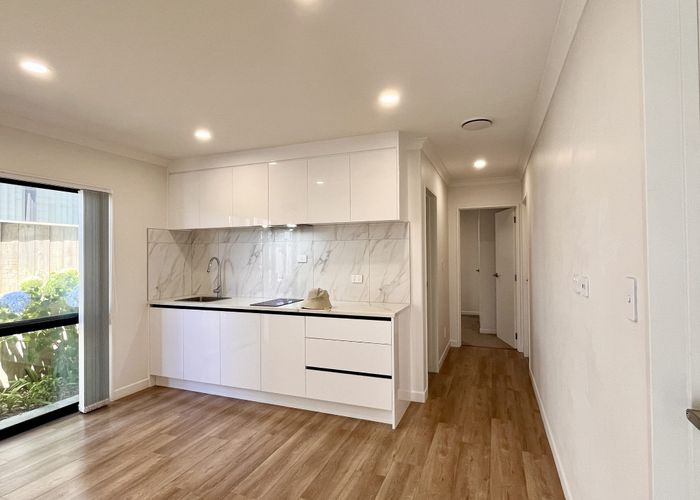  at granny flat/37 Elevation Street, Flat Bush, Manukau City, Auckland