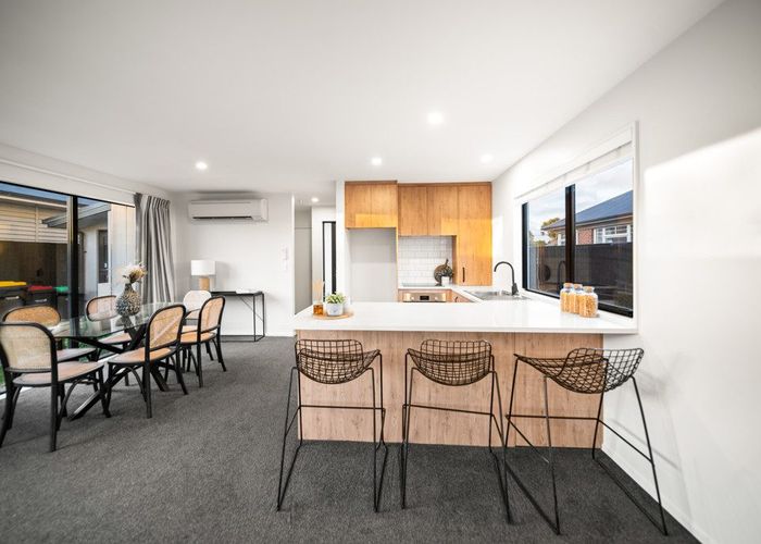  at 1/214 Barrington Street, Somerfield, Christchurch City, Canterbury