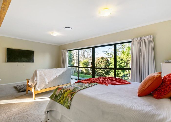  at 3 Mirrabooka Ave, Botany Downs, Manukau City, Auckland