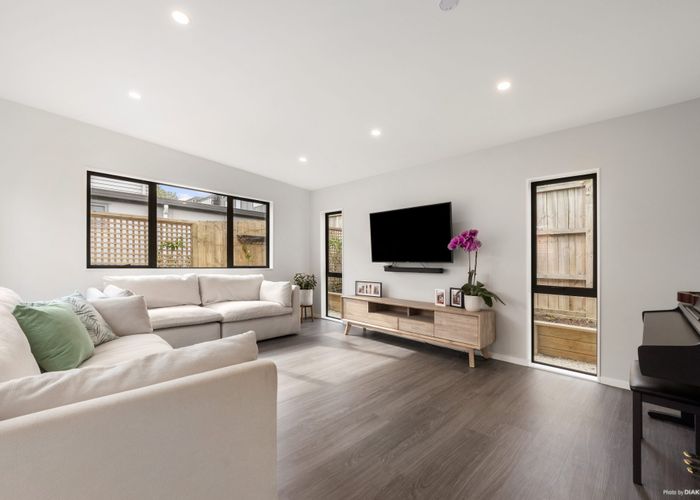  at 27A Kinross Street, Blockhouse Bay, Auckland