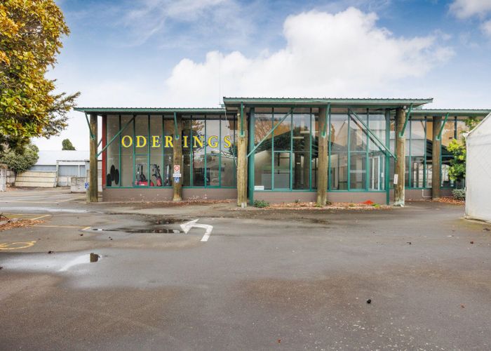  at 136 Cook Street, West End, Palmerston North, Manawatu / Whanganui