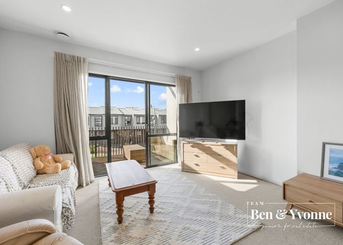  at 6 Tahuhu Road, Mount Wellington, Auckland City, Auckland