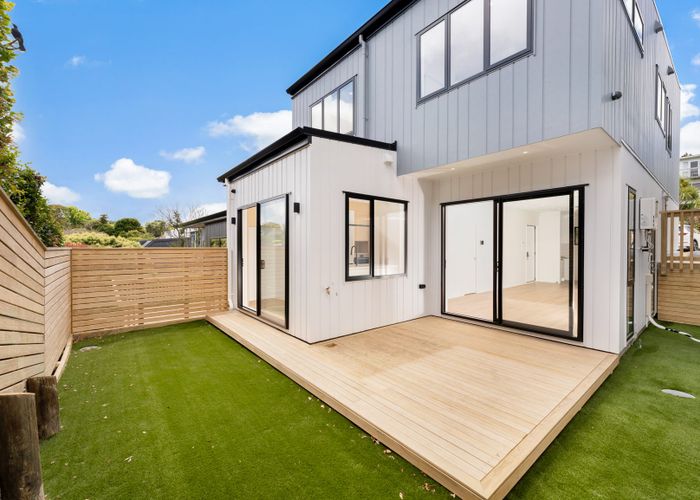 at 2/3A Long Bay Drive, Torbay, North Shore City, Auckland