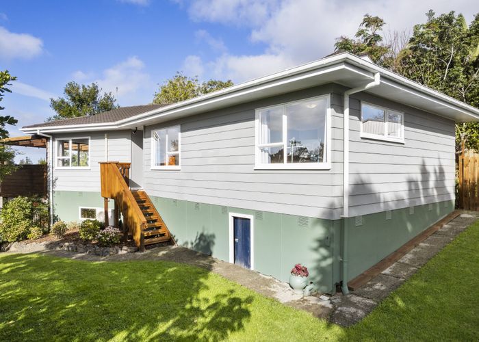  at 6 Lowell Place, Massey, Waitakere City, Auckland