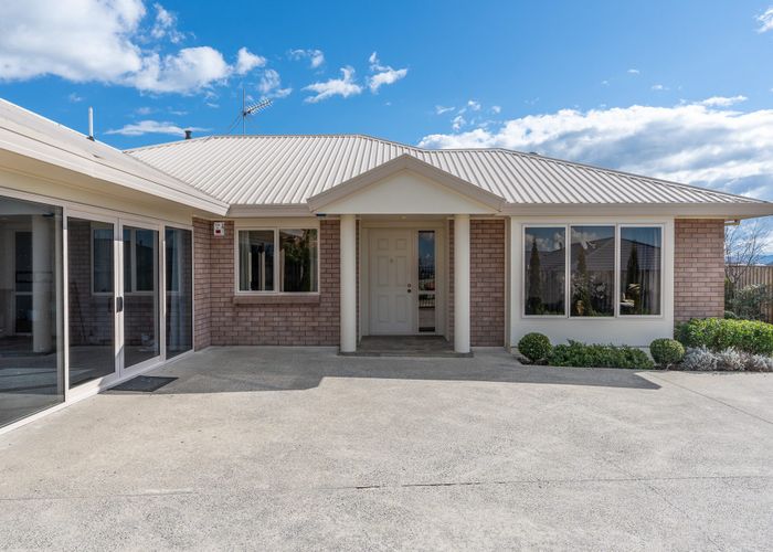  at 38 Bartholomew Drive, Grandview Heights, Hamilton, Waikato