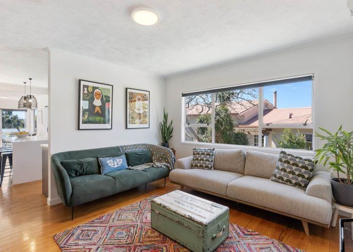  at 1/107 Browns Bay Road, Browns Bay, Auckland