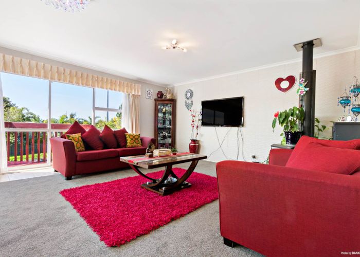  at 33F Kirby Street, Glendene, Auckland