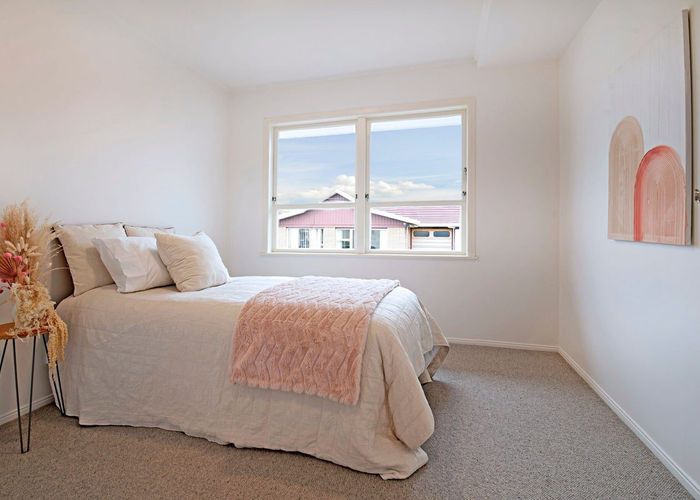  at 42 Ray Small Drive, Pahurehure, Papakura