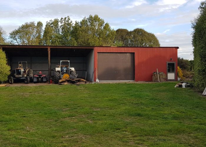  at 138 Lynch Road, Levels