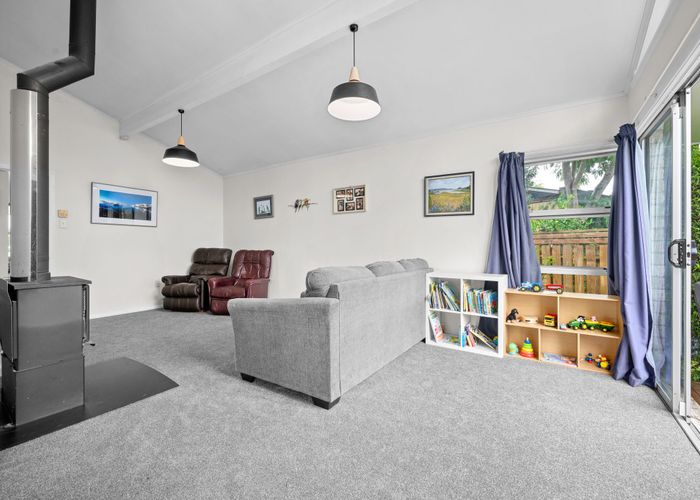  at 6 Te Anau Place, Glenview, Hamilton, Waikato