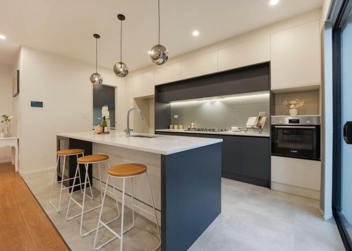  at 10 Alluvial Street, Flat Bush, Manukau City, Auckland