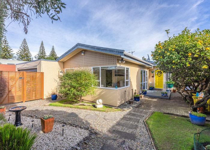  at 33 Wharemauku Road, Raumati Beach, Paraparaumu