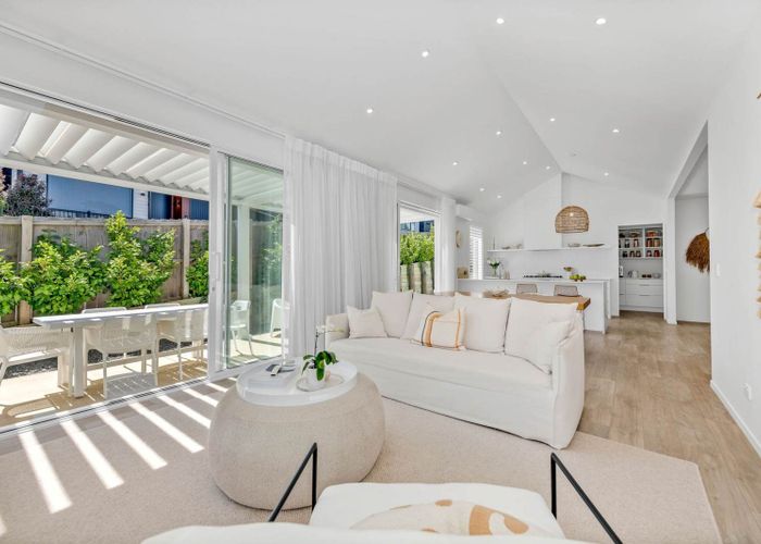  at 16 Arthur Wright Place, Maraetai, Auckland