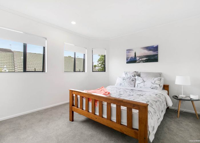  at 2/25 Campbell Road, One Tree Hill, Auckland