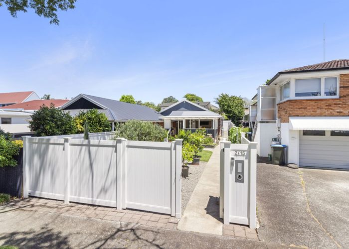  at 2/15 Cornwall Park Avenue, Epsom, Auckland City, Auckland