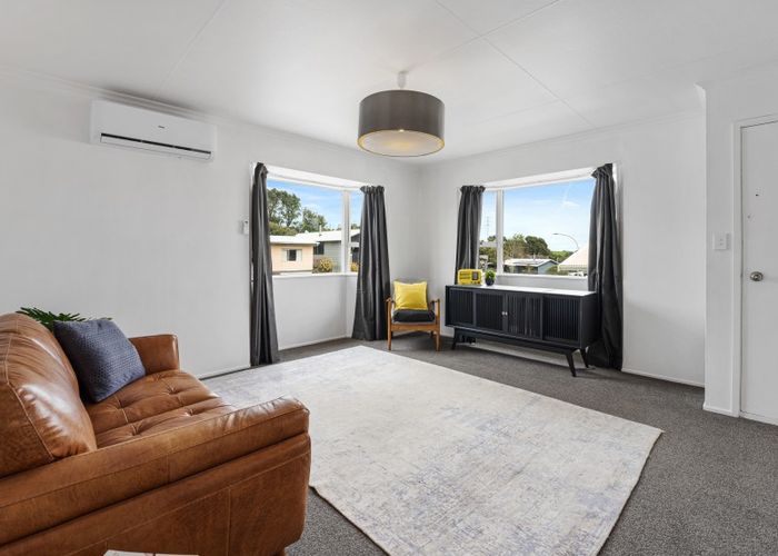  at 1/18 Herekawe Drive, Spotswood, New Plymouth