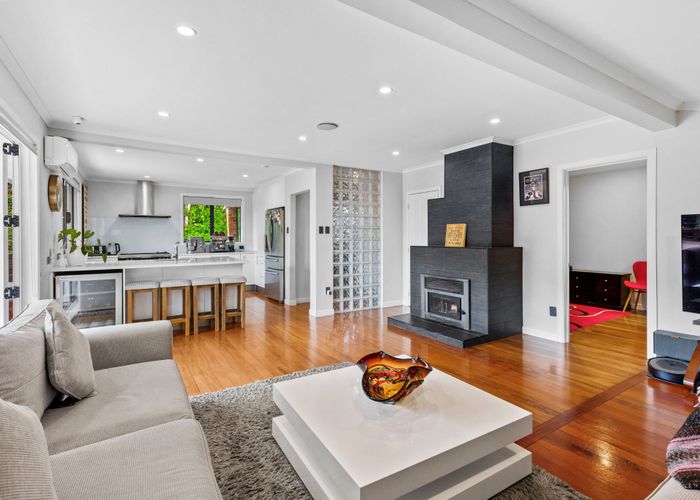  at 9 Burnham Road, Waitakere, Waitakere City, Auckland