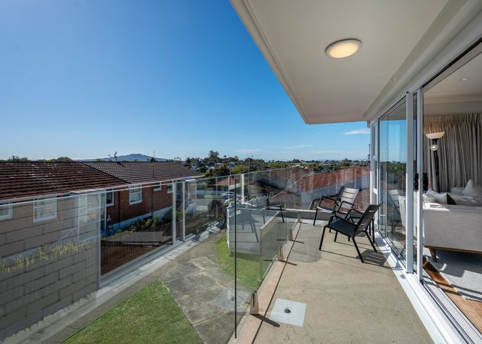  at 3/7 Onepoto Road, Hauraki, North Shore City, Auckland