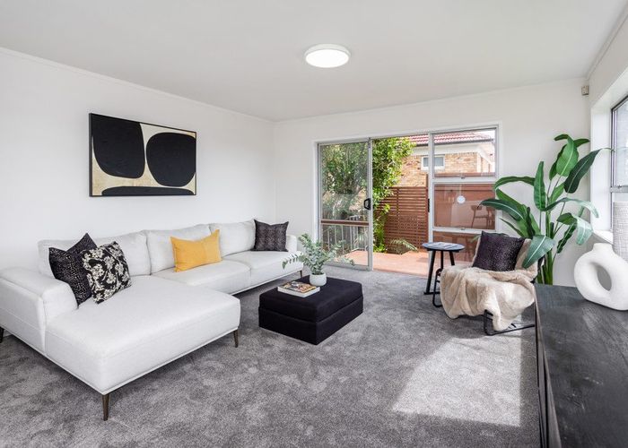  at 1/503 Richardson Road, Mount Roskill, Auckland