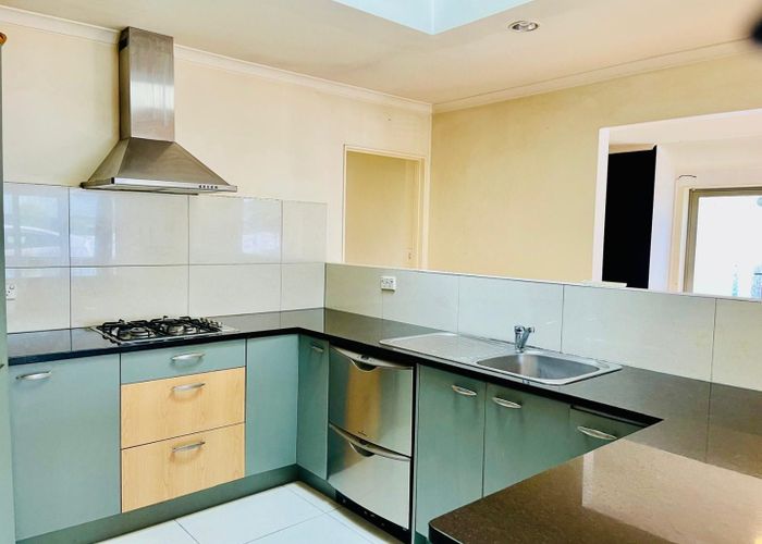  at 10 Wheaton Place, Glen Eden, Auckland