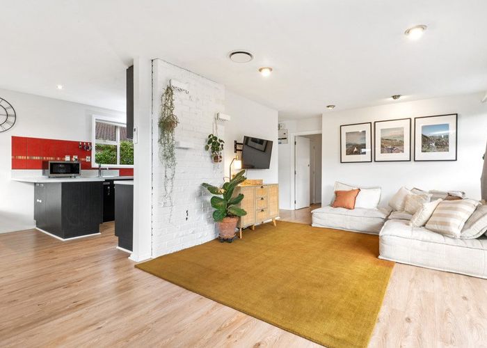  at 3 Saunders Place, Redwood, Christchurch City, Canterbury