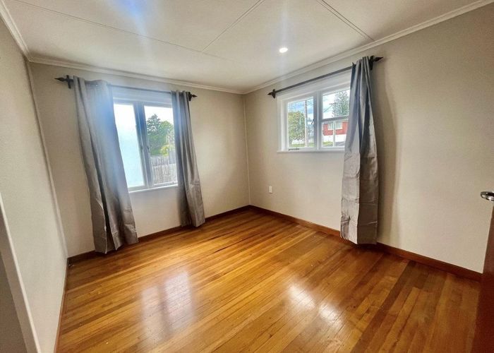  at 57 Beaubank Road, Kelston, Waitakere City, Auckland