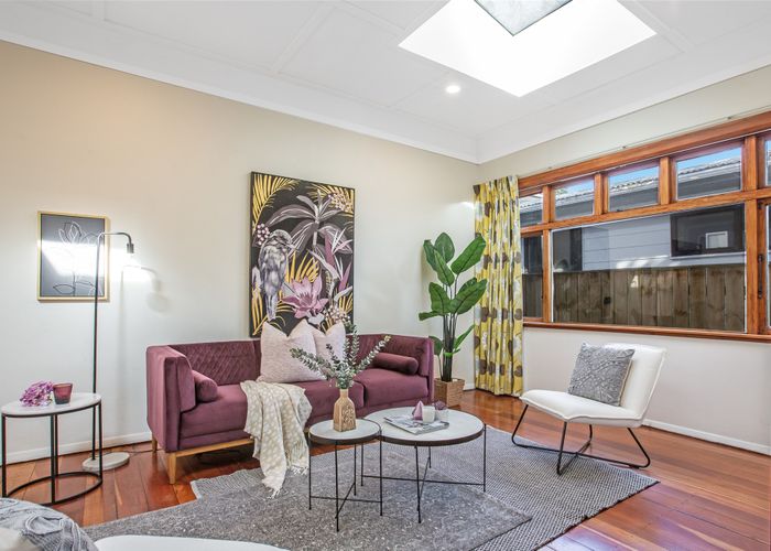  at 5 Airlie Road, Plimmerton, Porirua