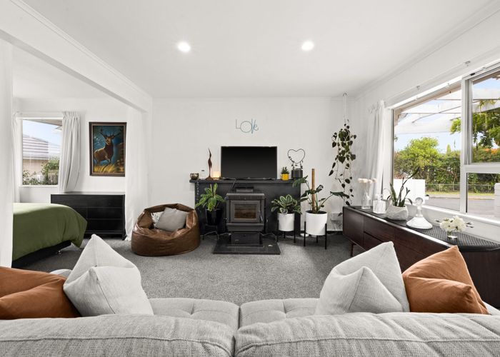  at 3 Cambridge Terrace, Taradale, Napier