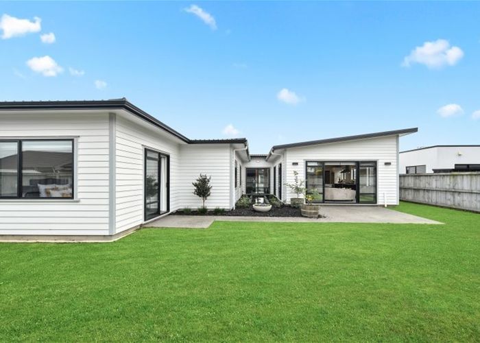  at 23 Helen June Avenue, Flagstaff, Hamilton