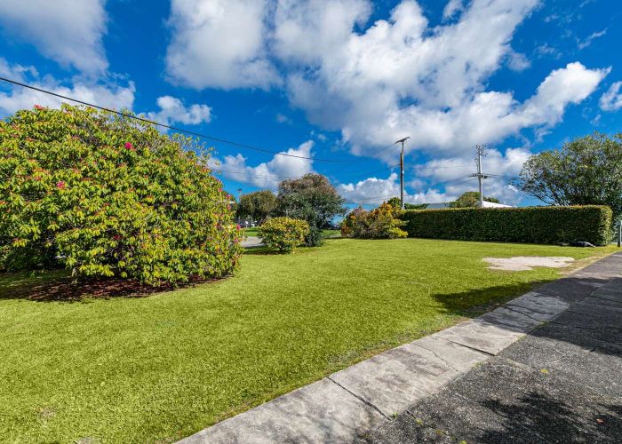  at 16 Knights Road, Rothesay Bay, North Shore City, Auckland