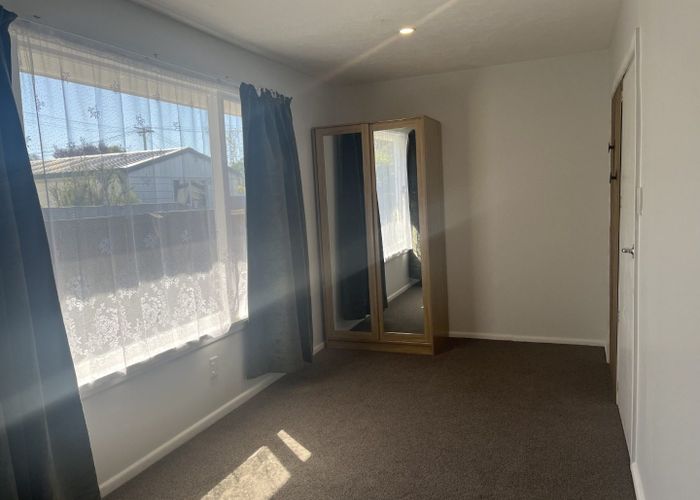  at 2/76 Estuary Road, New Brighton, Christchurch City, Canterbury
