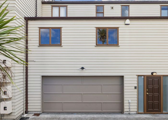  at 266F Manukau Road, Epsom, Auckland