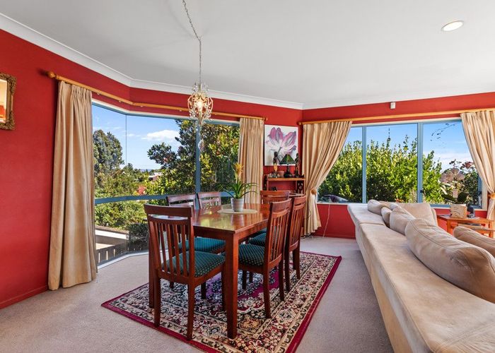  at 18 Lorrigan Way, Welcome Bay, Tauranga